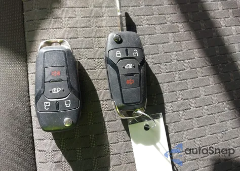 2021 Ford Transit-250 z USA, uszkodzony, nr VIN 1FTBR1C81MKA33721